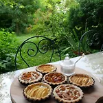 Hissele Nocleg ze śniadaniem 4*